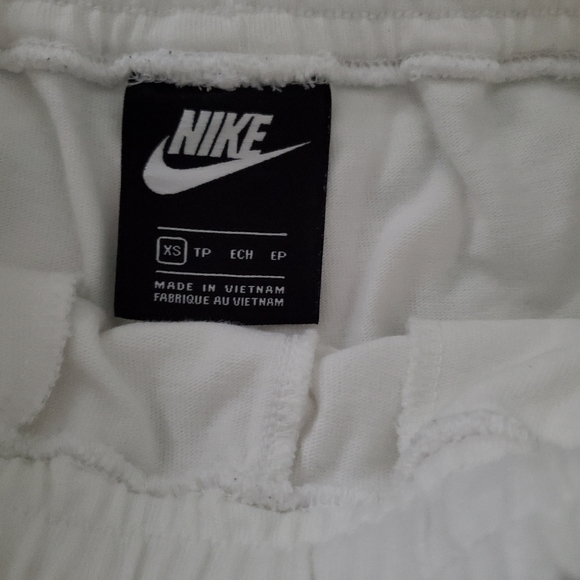 Womens cotton Nike shorts - Picture 3 of 6